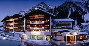 Stellenangebote Familien Wellness Hotel Andreas Hofer, St. Leonhard Stellenangebote Familien Wellness Hotel Andreas Hofer, St. Leonhard