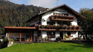 Stellenangebote Gasthof Dorfwirt, Pertisau Stellenangebote Gasthof Dorfwirt, Pertisau