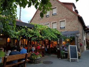 Stellenangebote Gutsausschank Kahl GbR, Hochheim am Main Stellenangebote Gutsausschank Kahl GbR, Hochheim am Main